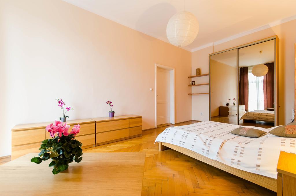 Fantasia Apartments Краків Екстер'єр фото